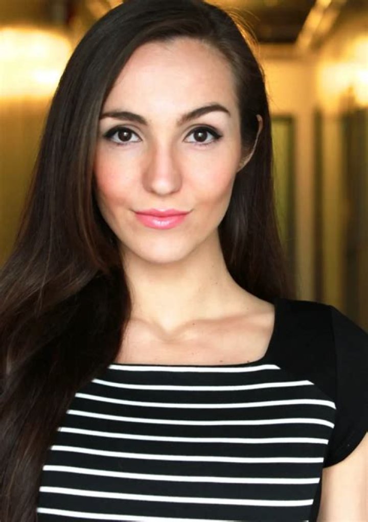 Stephanie Panisello Height, Weight, Net Worth, Age, Birthday, Wikipedia, Who, Instagram, Biography
