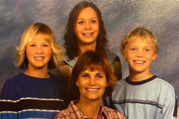 
Who are Dallas Goederts Parents? Dallas Goedert Biography, Parents Name and More 